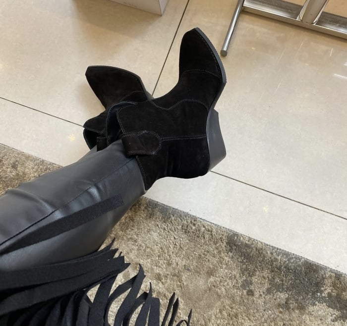 Ciocate ARLENA NEGRE scurte din piele [4]