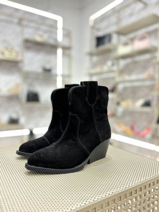 Ciocate ARLENA NEGRE scurte din piele [1]