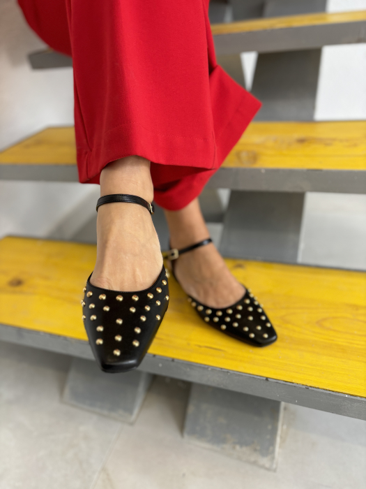 Pantofi GRACE NEGRI cu tinte aurii [3]