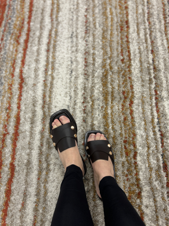 Slapi maro din piele cu tinte [2]