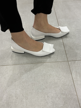 Balerini stiletto albi cu toc patrat [6]