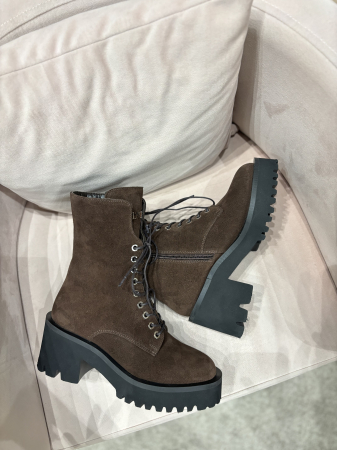 Bocanci CAVALINO MARO [1]