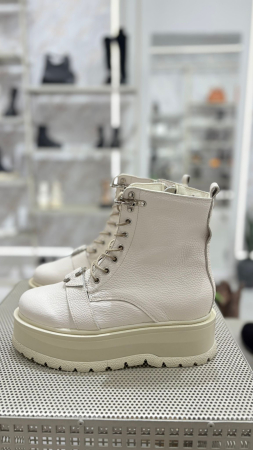 Bocanci Tylda crem din piele [2]