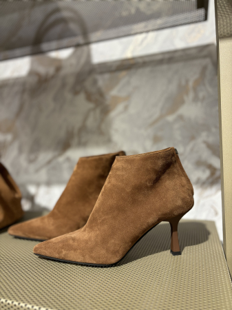 Botine - Botine stiletto din piele cu toc