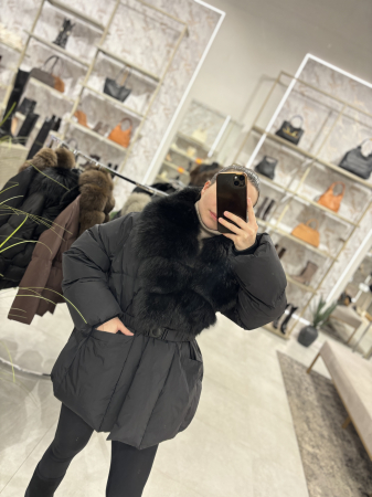 Incaltaminte - Geaca cu guler din blana naturala