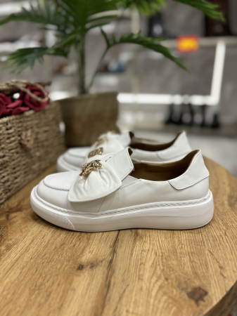 Mocasini albi din piele cu funda [5]