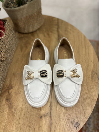 Mocasini albi din piele cu funda [4]