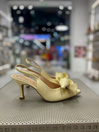 Pantofi ALYONA GALBEI cu toc si funda [2]