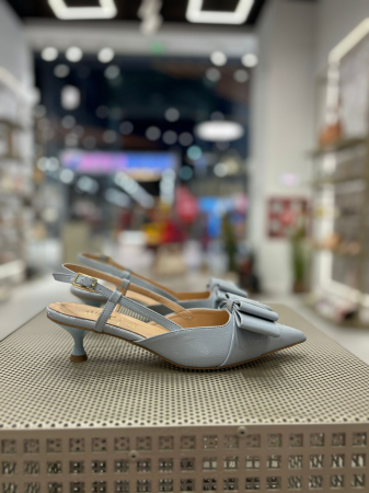 Pantofi CELESTE BABY BLUE cu toc mic [3]