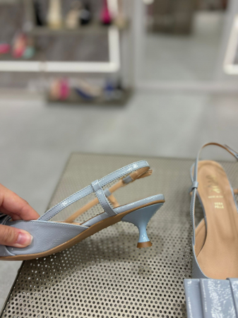 Pantofi CELESTE BABY BLUE cu toc mic [4]