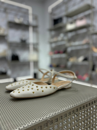 Pantofi GRACE ALBI cu tinte aurii [2]