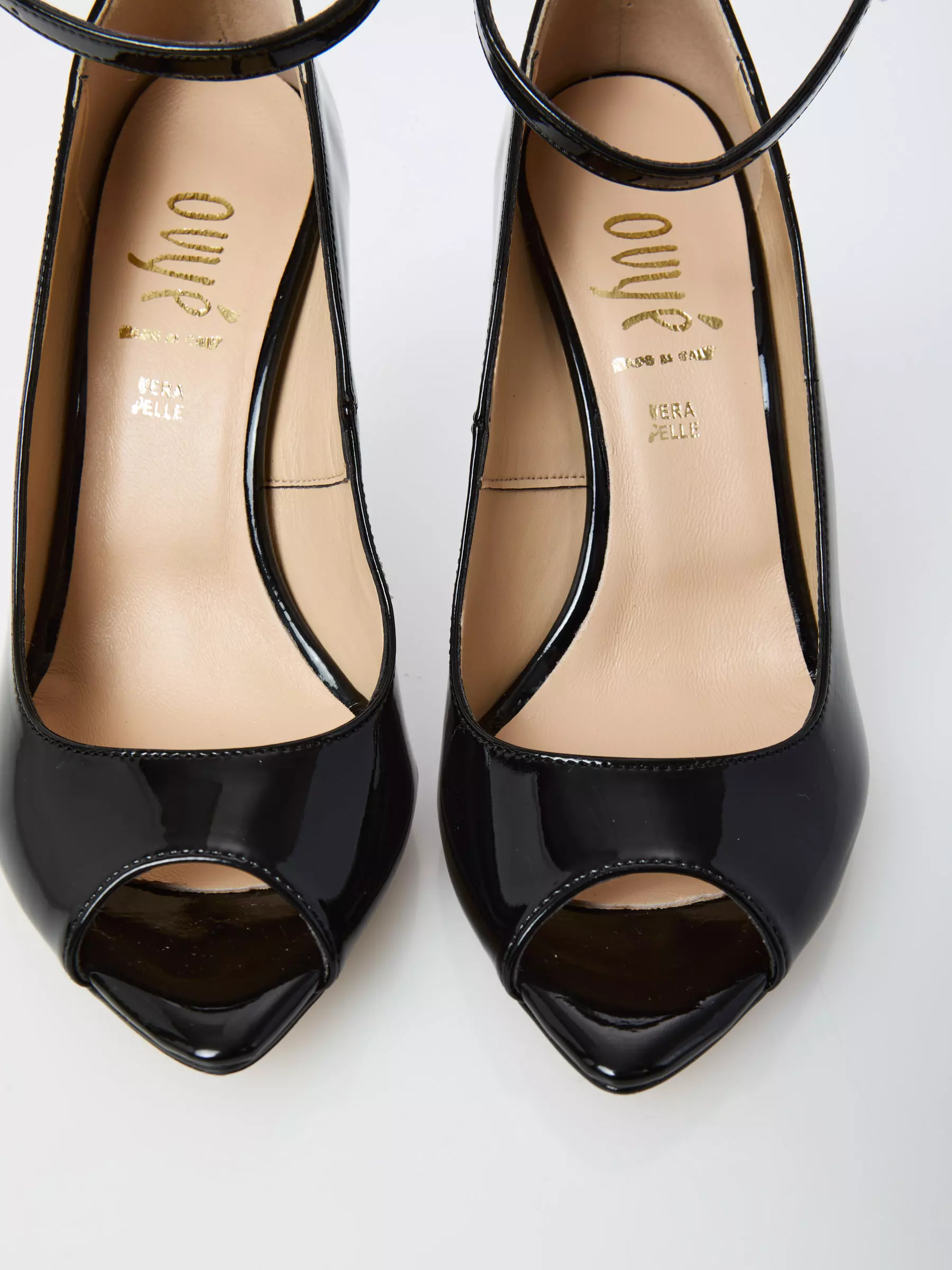 Pantofi PERLA BLACK decupati cu toc [3]
