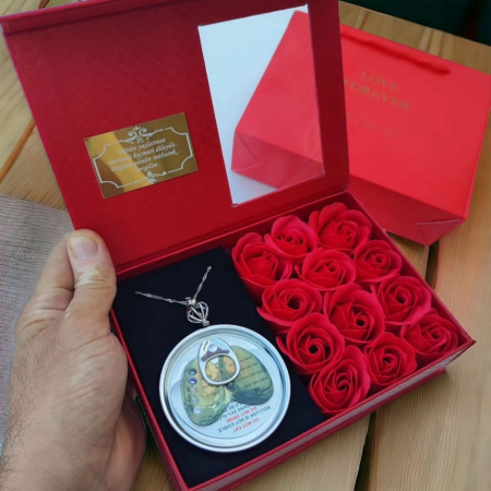 Set Cadou Pearl in Real Life – Scoică cu Perlă Reală, Colier și Trandafiri din Săpun – Cadou Romantic Premium [1]