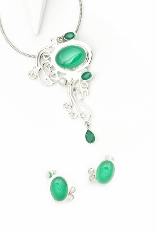 Set Cercei si Pandantiv din Argint 925 cu Onix Verde si Perla