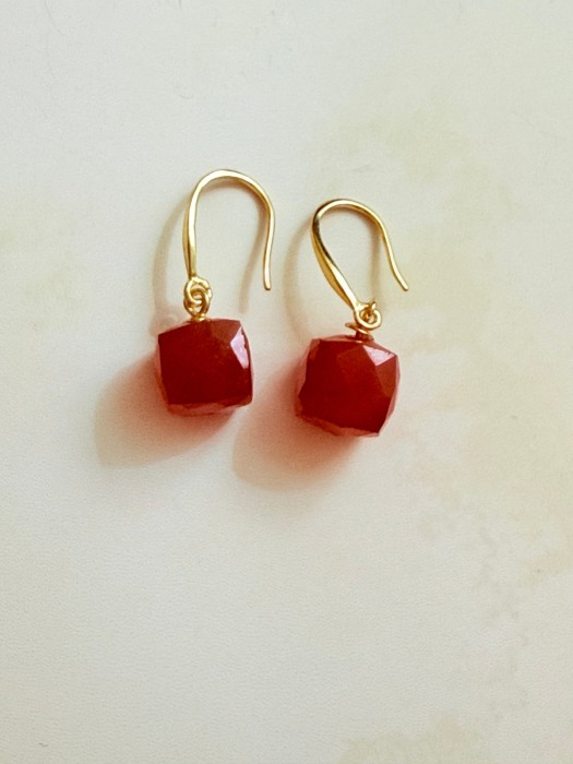 Cercei cu Carneol Cub Fatetat [3]