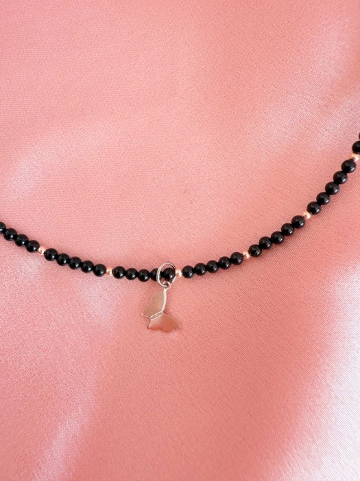 Colier Onix Negru si Fluture Argint [2]