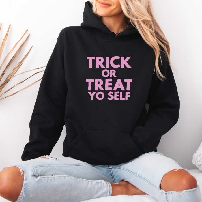 Hanorac dama cu gluga Trick or Treat Yo Self – Black & White Edition [1]