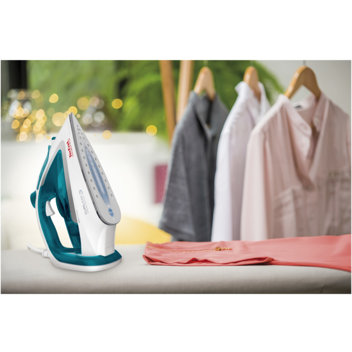 Fier de calcat Tefal EasyGliss Plus FV5718E0, 2500W, jet de abur 195 g/min, abur variabil 0-45 g/min, rezervor apa 270 ml, talpa Durilium AirGlide, functie calcare verticala, autosteam, antipicurare, [2]