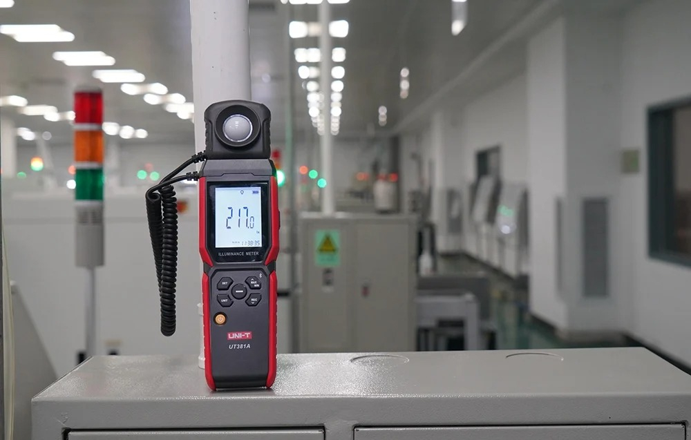 Luxmetru digital Uni-T UT381A Bluetooth 400000 Lux cu Certificat de Etalonare Metrologica [6]