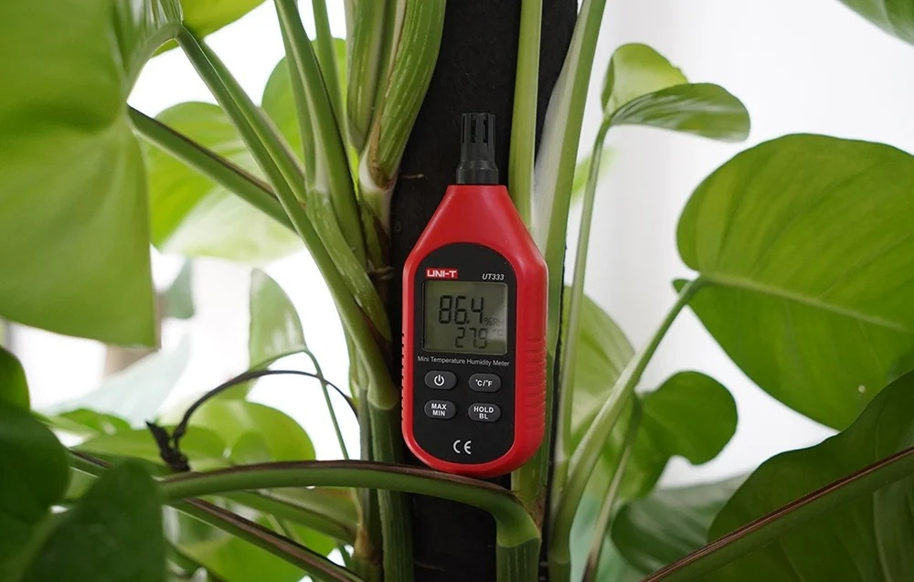 Termohigrometru digital portabil UNI-T UT333 -10°C ... +60°C cu senzor integrat, cu Certificat de Etalonare Metrologica [9]