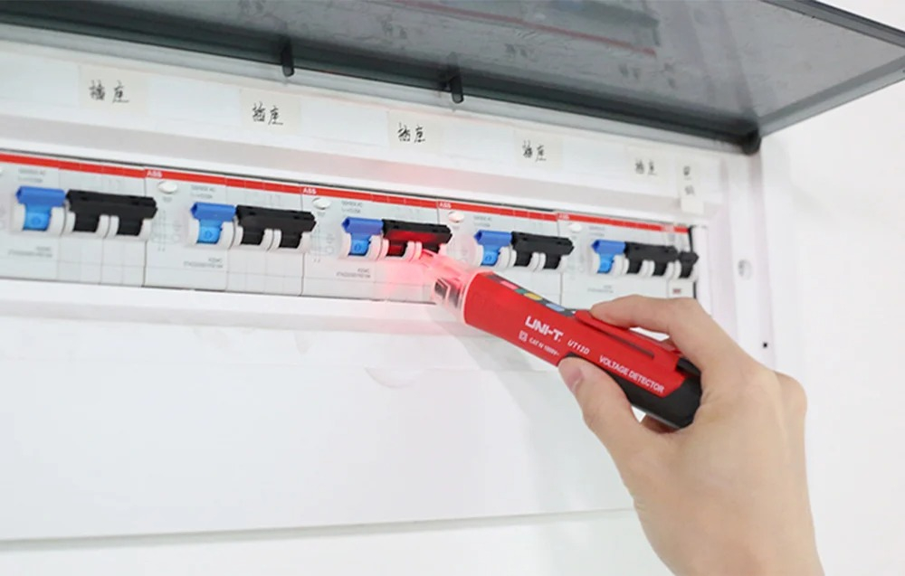 Tester de tensiune fara contact Uni-T UT12D-EU AC 24V - 1000V AC / 90V - 1000V AC [4]