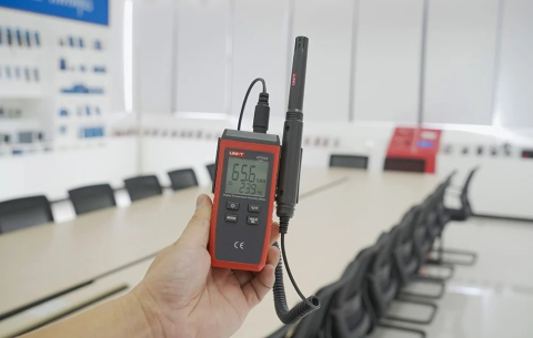 Termohigrometru digital portabil UNI-T UT333S -10°C ... +60°C cu senzor extern, cu Certificat de Etalonare Metrologica [8]