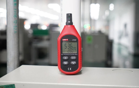 Termohigrometru digital portabil UNI-T UT333 -10°C ... +60°C cu senzor integrat, cu Certificat de Etalonare Metrologica [7]