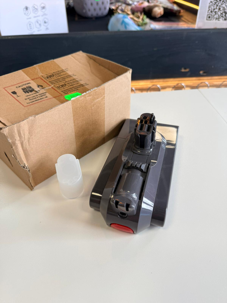 Baterie compatibilă cu aspiratorul Dyson V11 click-on Li-Ion, 25,2 V, 6000 mAh [4]