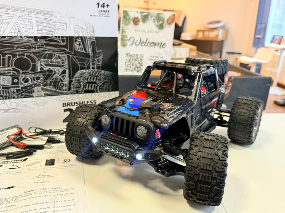 Mașină cu telecomandă off-road DEERC 207E Brushless 1:10, 4WD, 55 km/h [2]