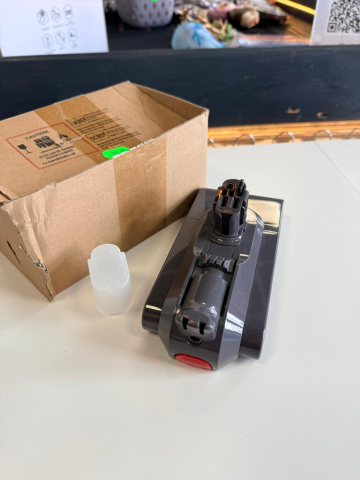 Baterie compatibilă cu aspiratorul Dyson V11 click-on Li-Ion, 25,2 V, 6000 mAh [3]