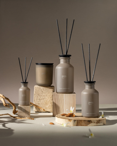 Lumânare Parfumată Decorativă iPuro Classic Cachemire, 270g [4]