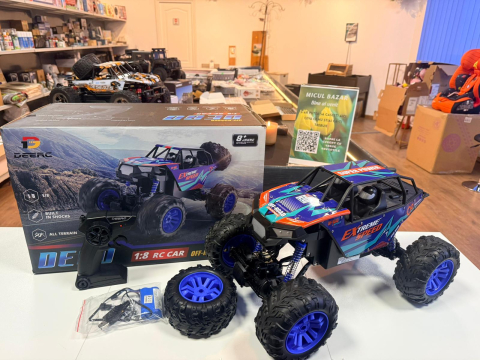Mașină RC DEERC DE60 Giant Crawler, scară 1:8, 4WD, carcasă aliaj, 2 baterii, 80 min [1]