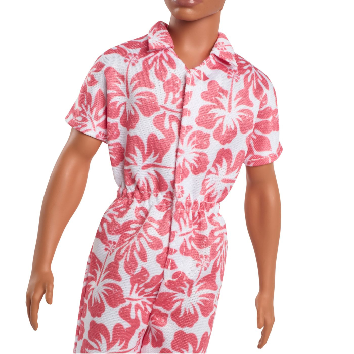 BARBIE PAPUSA BAIAT FASHIONISTAS IN SALOPETA STIL HAWAIAN SI SANDALE VERZI [5]