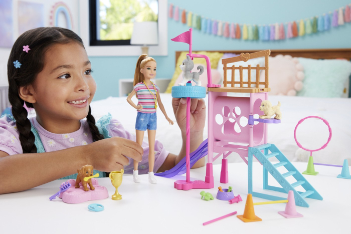 BARBIE SI STACIE PAPUSA STACIE DRESOARE DE CATEI [3]