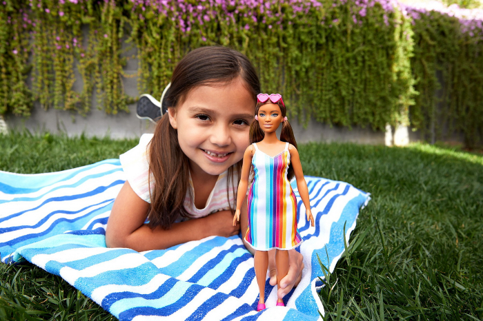 BARBIE TRAVEL PAPUSA BARBIE ANIVERSARE 50 DE ANI MALIBU SATENA [3]