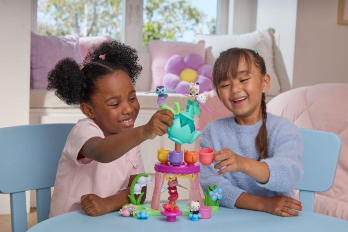 GABBYS DOLLHOUSE FAIRYLANDIA SET DE JOACA PETRECERE CU CEAI CU FIGURINE SI ACCESORII [7]