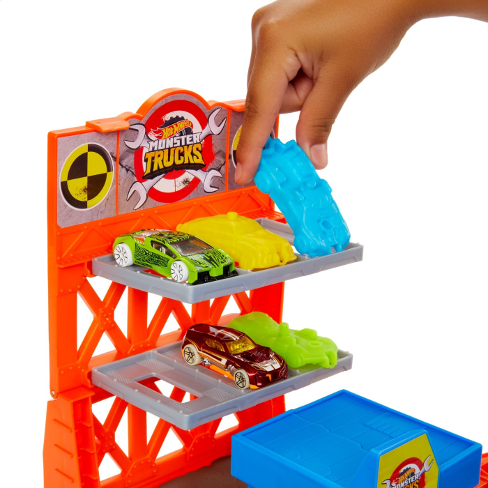 HOT WHEELS MONSTER TRUCKS SET BLAST STATION [9]