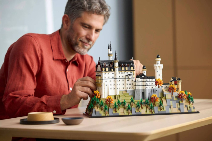 LEGO ARHITECTURE CASTELUL NEUSCHWANSTEIN 21063 [6]