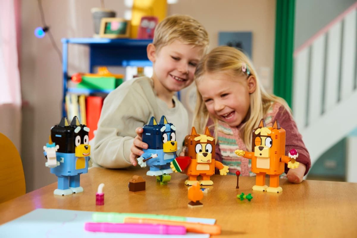 LEGO BLUEY FAMILIA LUI BLUE DIN CARAMIZI 11217 [9]