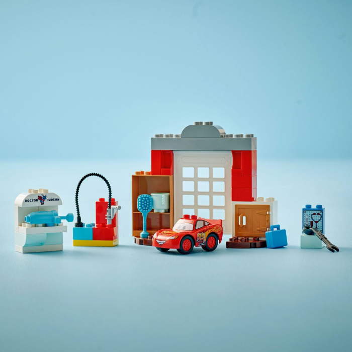 LEGO DUPLO VIZITA LUI MCQUEEN LA GARAJUL LUI DOC 10456 [6]