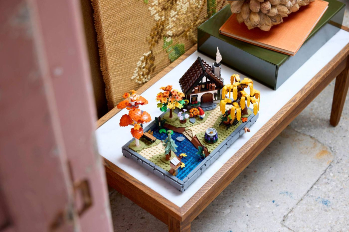 LEGO ICONS GRADINA DE CABANA TOAMNA 11372 [11]