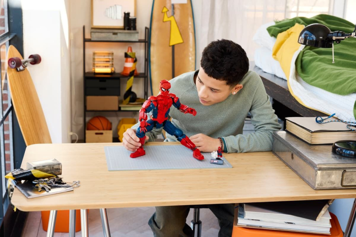 LEGO MARVEL SPIDERMAN FIGURINA EROU OMUL PAIANJEN 76346 [5]