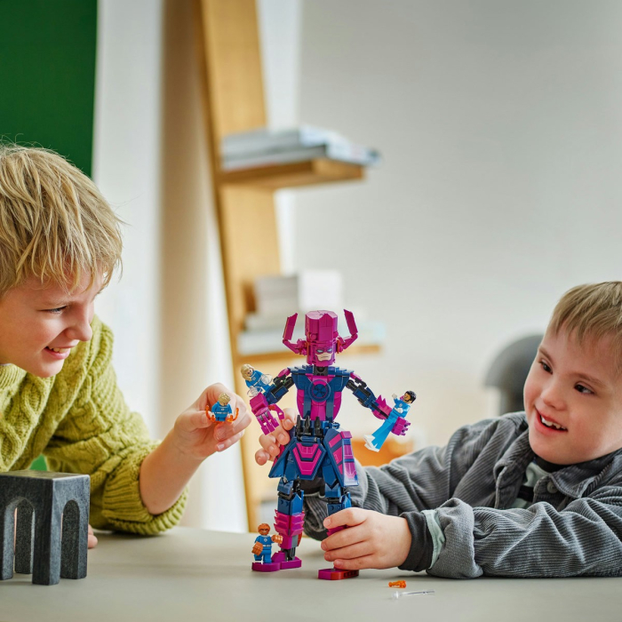 LEGO SUPER HEROES FIGURINA DE CONSTRUCIE CEI 4 FANTASTICI VS GALACTUS 76316 [3]