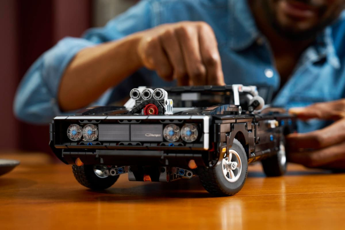 LEGO TECHNIC MASINA DODGE CHARGER R/T DIN FAST AND FURIOUS 42231 [14]