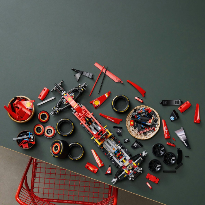 LEGO TECHNIC MASINA F1 FERRARI SF-24 42207 [7]