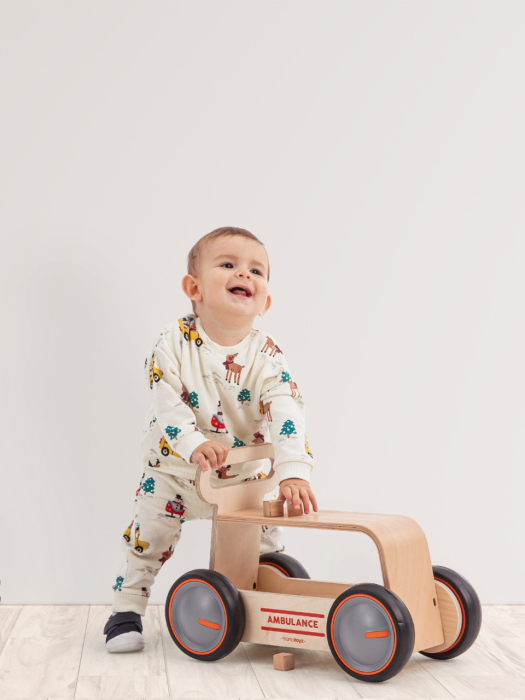 Masinuta ride-on, premergator si carucior de jucarii MamaToyz DriveMe Wood, Ambulanta - Jucarie din lemn 3 in 1 [12]