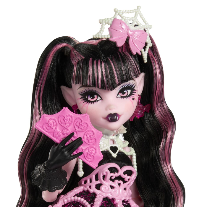 MONSTER HIGH ZIUA DE NASTERE DULCE SI INFRICOSATOARE PAPUSA DRACULAURA CU ACCESORII [5]
