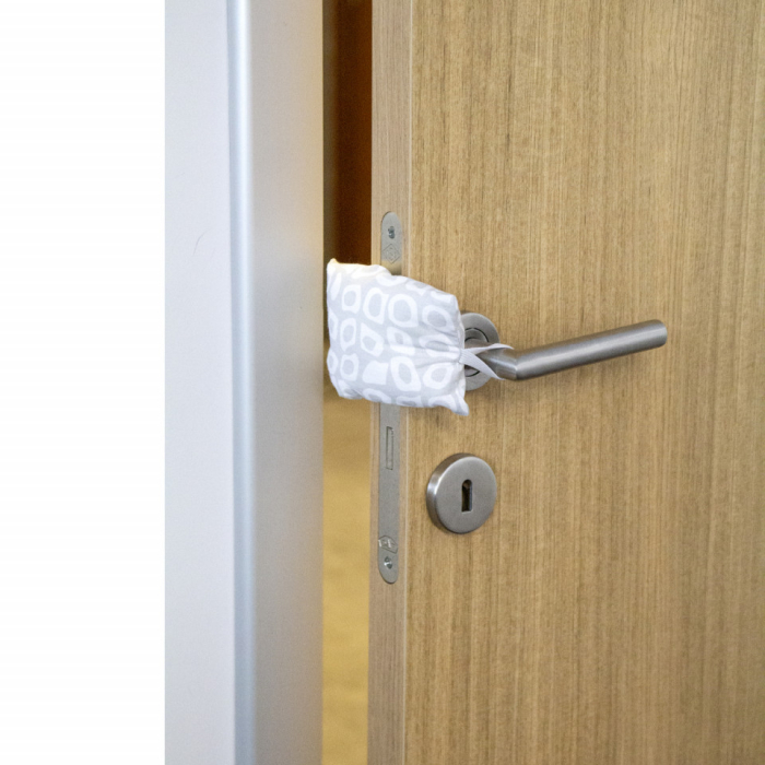 Opritor pentru usa cu elastic BabyJem (Culoare: Roz) [8]