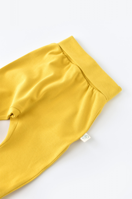 Pantaloni Bebe Unisex din bumbac organic Galben deschis BabyCosy [3]