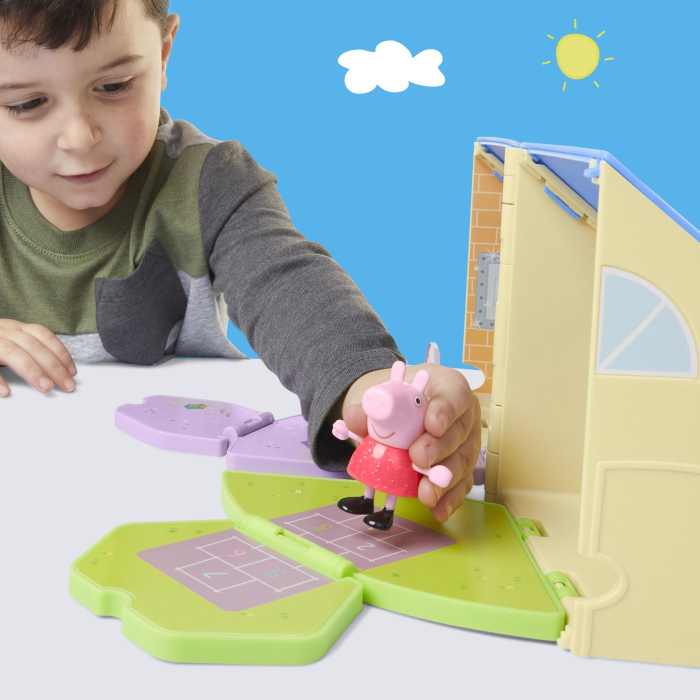 PEPPA PIG LOCUL DE JOACA APASA SI DESCHIDE AL LUI PEPPA [6]